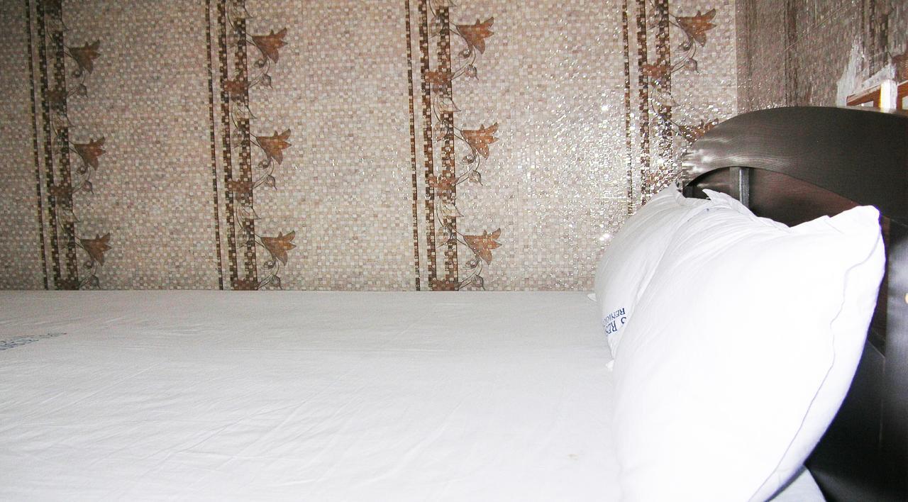 Sbs Residency Tirupati Hotel Renigunta Habitación foto