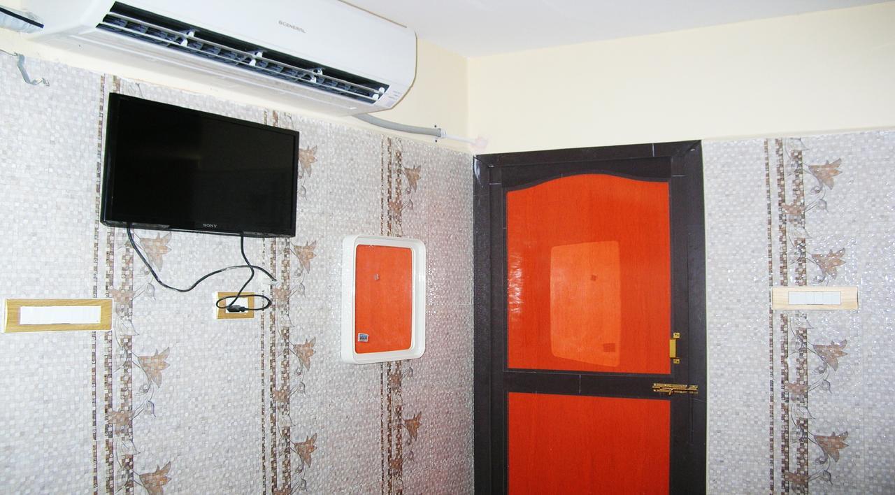 Sbs Residency Tirupati Hotel Renigunta Habitación foto