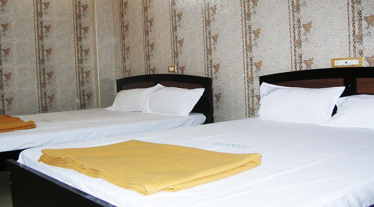 Sbs Residency Tirupati Hotel Renigunta Habitación foto