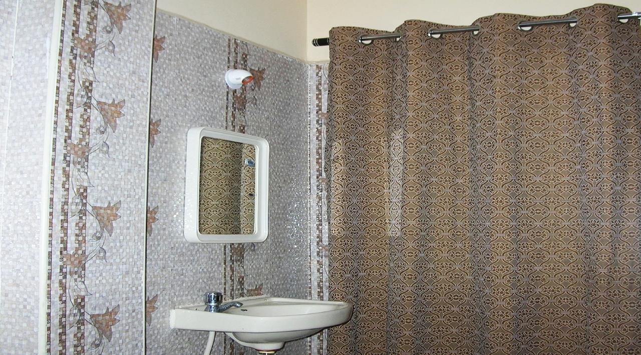 Sbs Residency Tirupati Hotel Renigunta Habitación foto