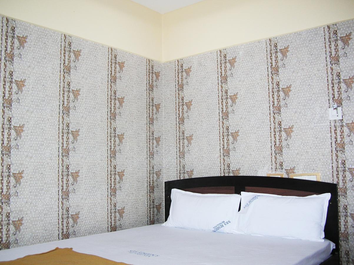 Sbs Residency Tirupati Hotel Renigunta Habitación foto